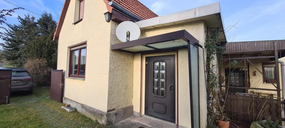 Einfamilienhaus in Alleinlage mit großem Grundstück - Einfamilienhaus Großeutersdorf | Angebot:26009999