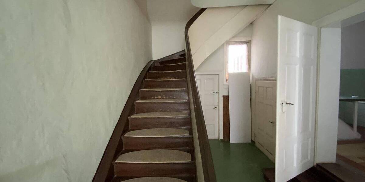 Einfamilienhaus Bad Sulza - 7 Zimmer, 150 m&sup2;, 85.000&euro; | Angebot:25676935