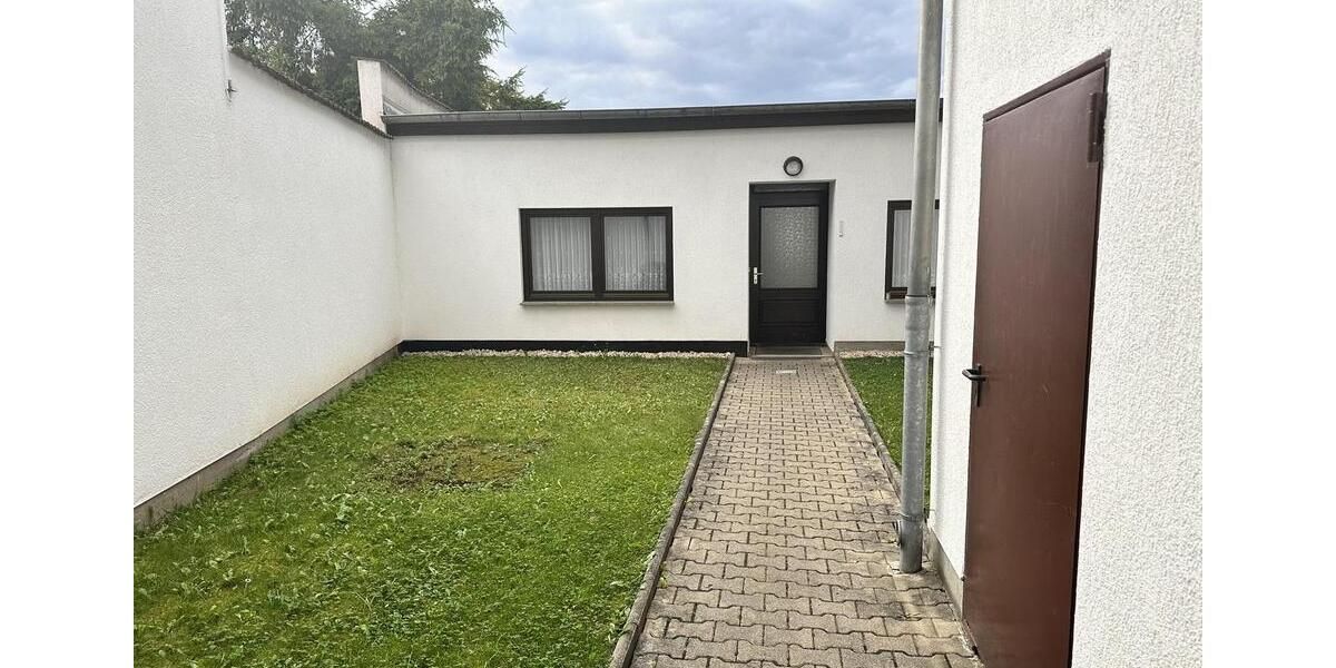 Dachgeschoßwohnung Kahla - 2.5 Zimmer, 68 m&sup2;, 650&euro; | Angebot:26475200