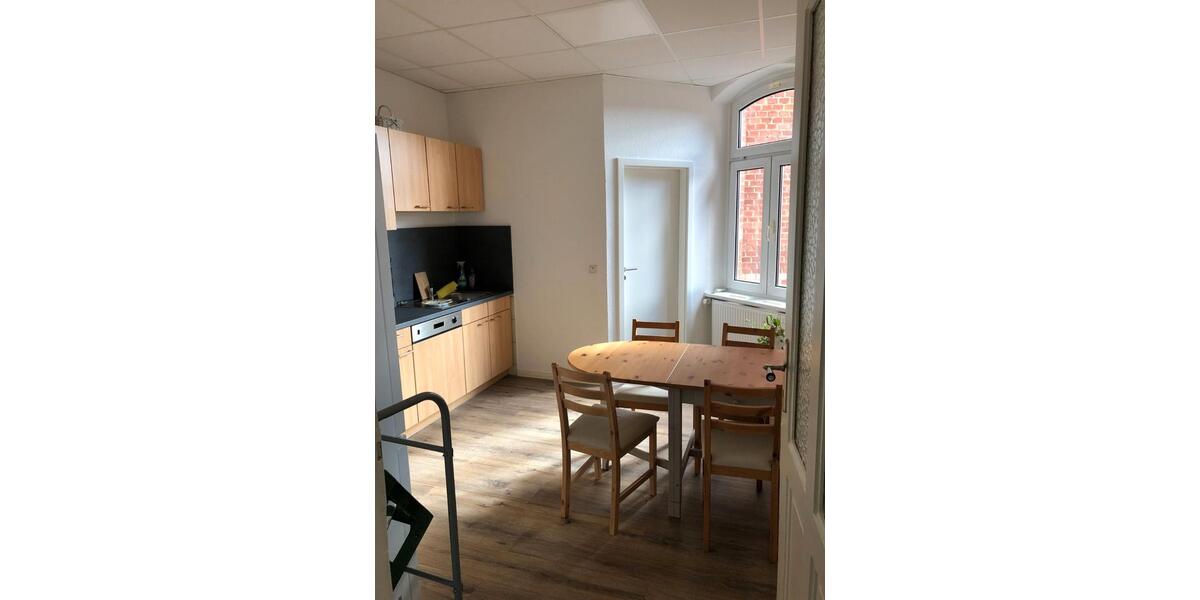 Etagenwohnung Erfurt - 4 Zimmer, 102 m&sup2;, 900&euro; | Angebot:26413437