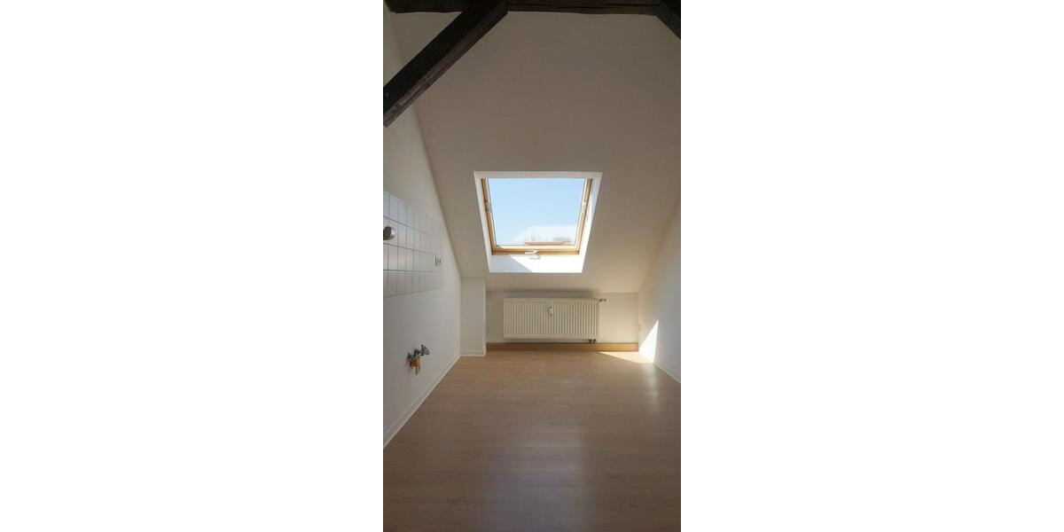 Dachgeschoßwohnung Erfurt Johannesplatz - 2 Zimmer, 58 m&sup2;, 415&euro; | Angebot:26491104