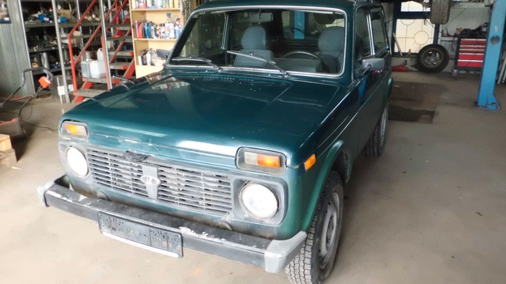 Lada Niva 94.000 km 3.300 &euro; Arnstadt / OT Dornheim 99310