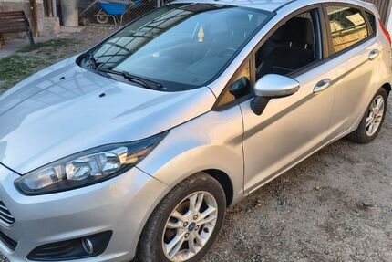 Ford Fiesta 120.300 km 10.200 &euro; Altenberga 07768