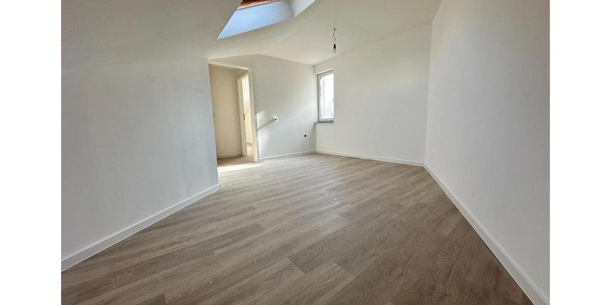 Etagenwohnung Apolda - 3 Zimmer, 79 m&sup2;, 720&euro; | Angebot:25805241