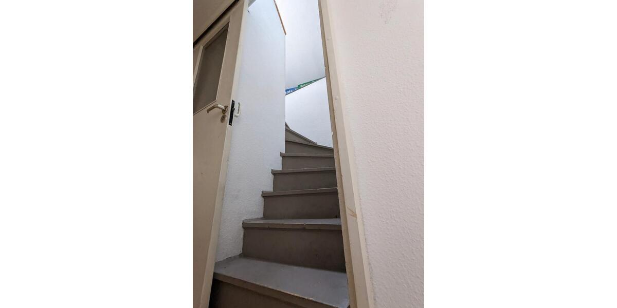 Dachgeschoßwohnung Jena Kernberge - 1 Zimmer, 28 m&sup2;, 290&euro; | Angebot:26234033