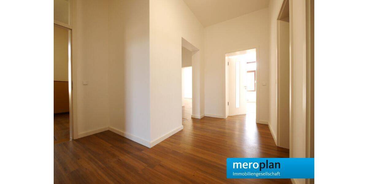 Etagenwohnung Weimar Nordvorstadt - 3 Zimmer, 120 m&sup2;, 1.080&euro; | Angebot:26080045