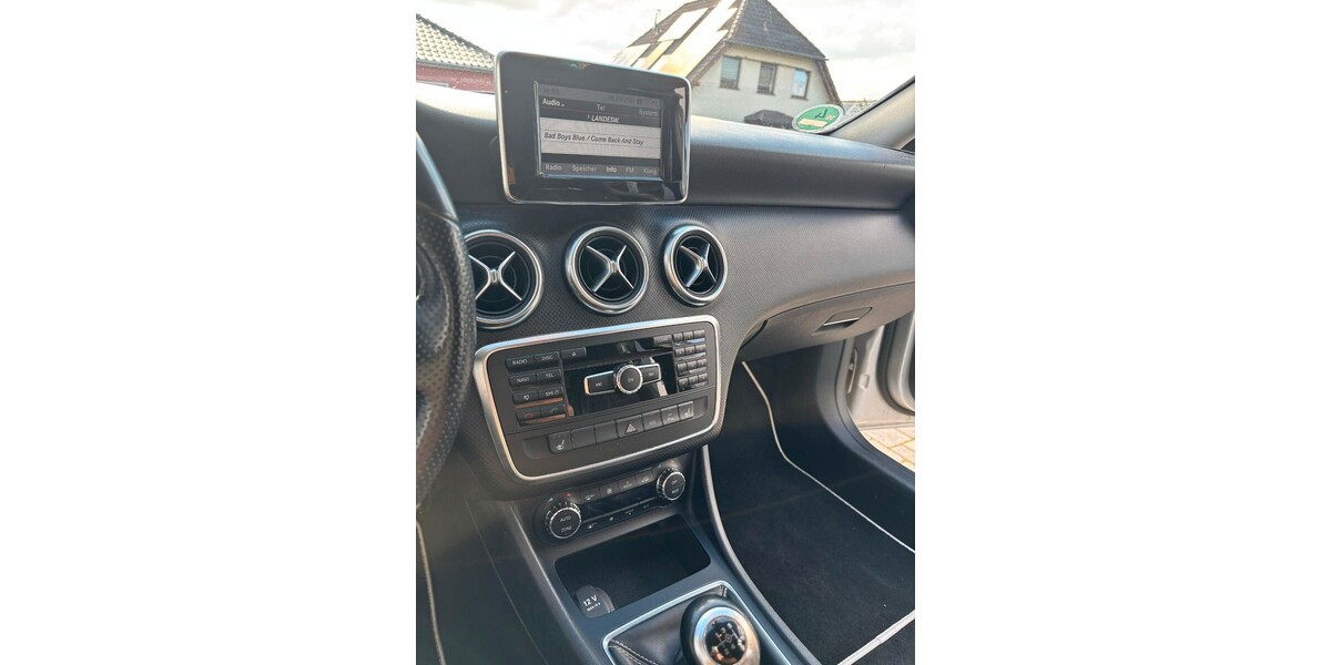 Mercedes-Benz A 180 201.547 km 9.900 &euro; Bucha 07751