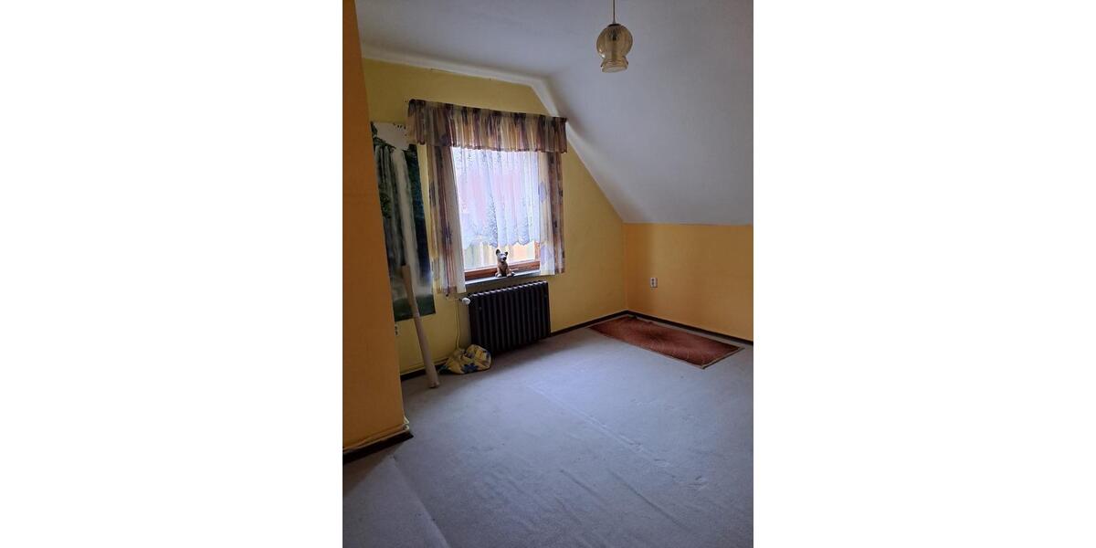 Einfamilienhaus Stadtilm - 7 Zimmer, 120 m&sup2;, 140.000&euro; | Angebot:24533046