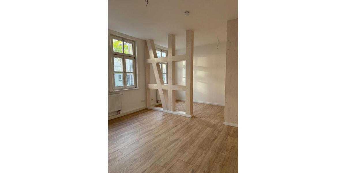 Etagenwohnung Erfurt - 4 Zimmer, 90 m&sup2;, 1.600&euro; | Angebot:26662232