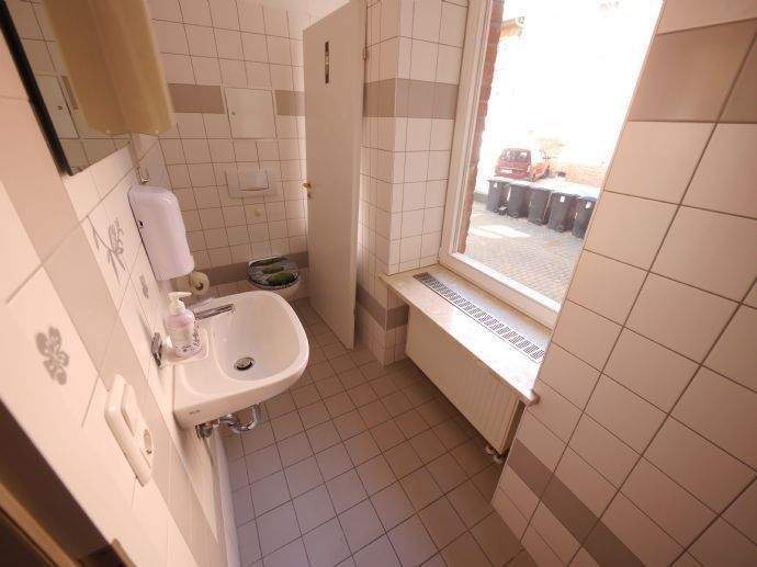 Gewerbeobjekt Erfurt Altstadt - 4 Zimmer, 188 m&sup2;, 1.410&euro; | Angebot:25661199