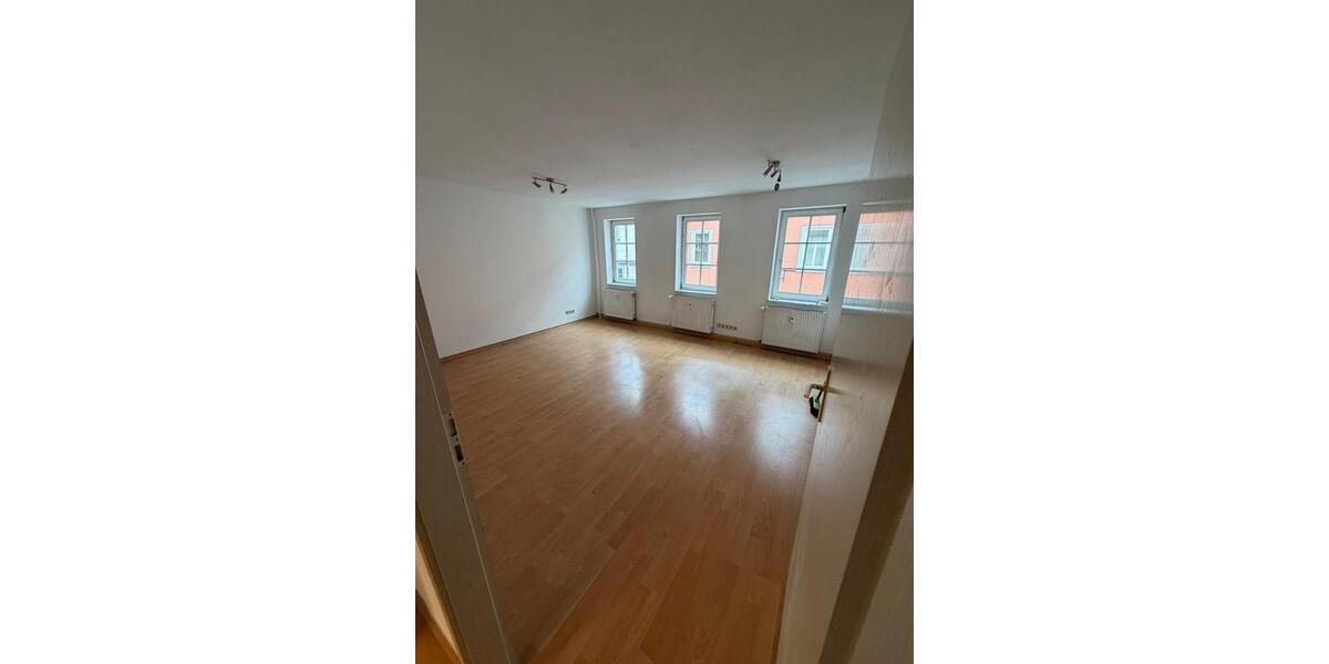Etagenwohnung Erfurt - 1 Zimmer, 38 m&sup2;, 550&euro; | Angebot:25236311