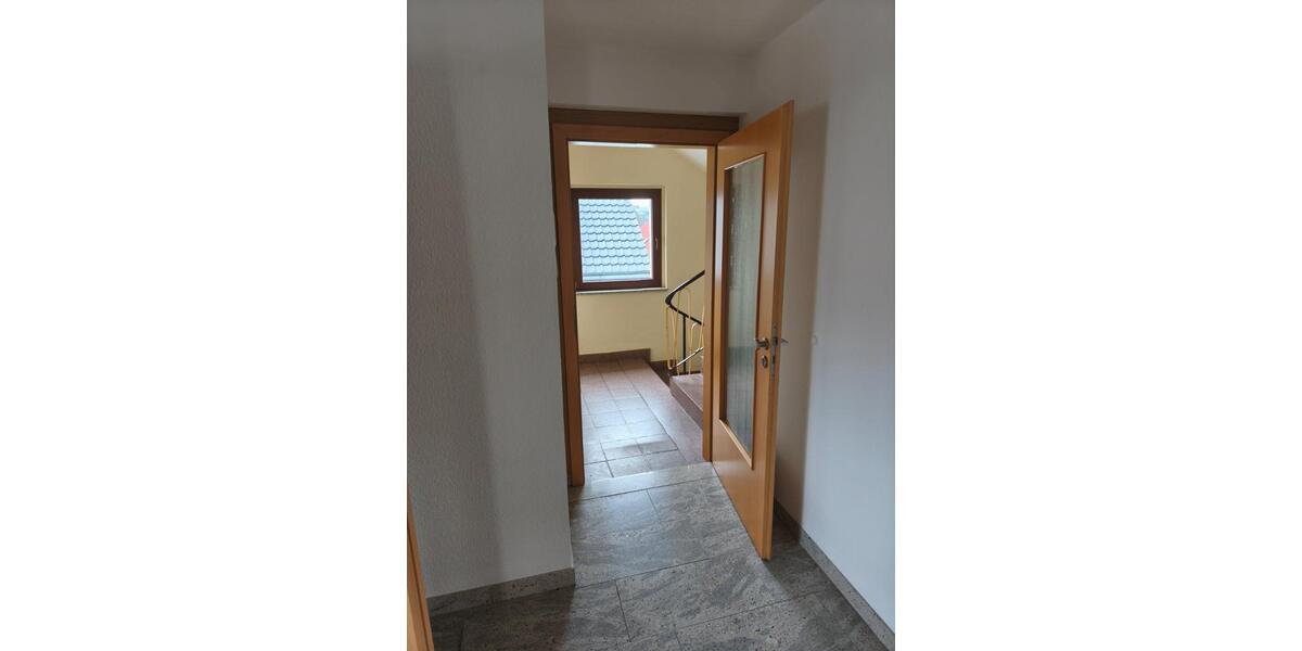 Etagenwohnung Jena Burgau - 2 Zimmer, 77 m&sup2;, 766&euro; | Angebot:26021512