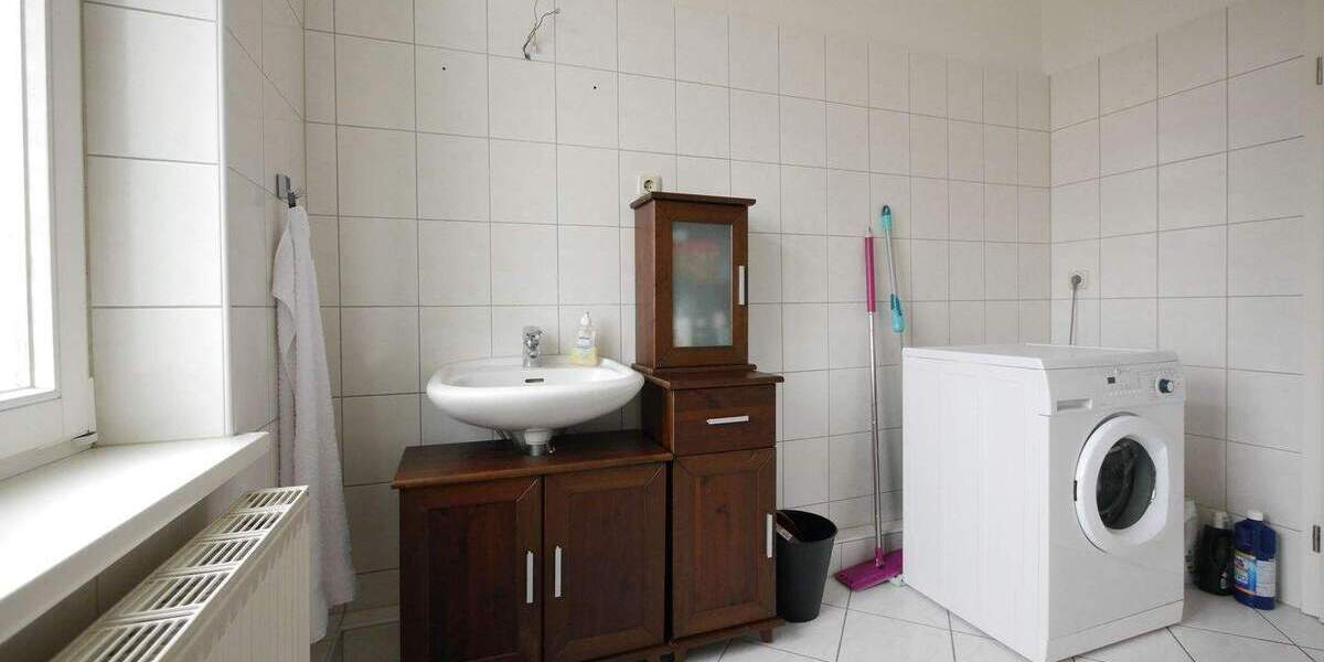 Etagenwohnung Weimar Altstadt - 2 Zimmer, 63 m&sup2;, 555&euro; | Angebot:26091986