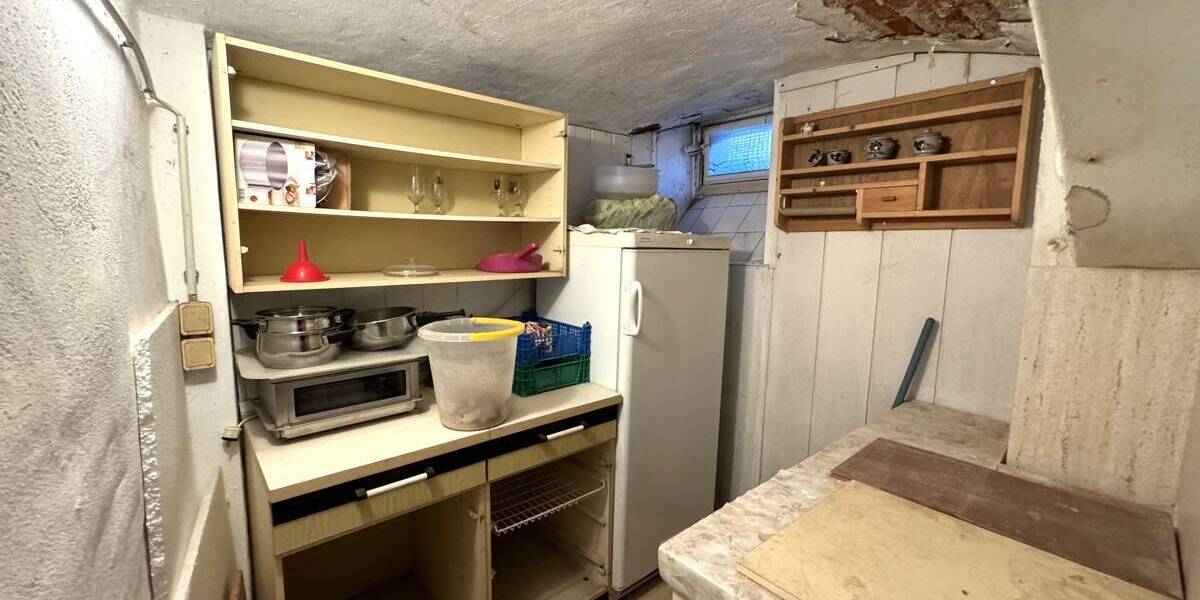 Mehrfamilienhaus, Wohnhaus Rudolstadt Zentrum - 7 Zimmer, 180 m&sup2;, 120.000&euro; | Angebot:25676529