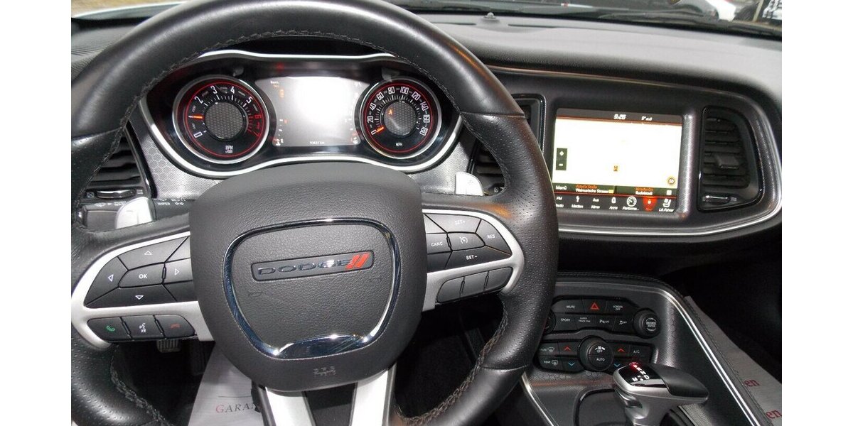 Dodge Challenger 6,4 Scat Pack 93.400 km 34.990 &euro; Rudolstadt 07407