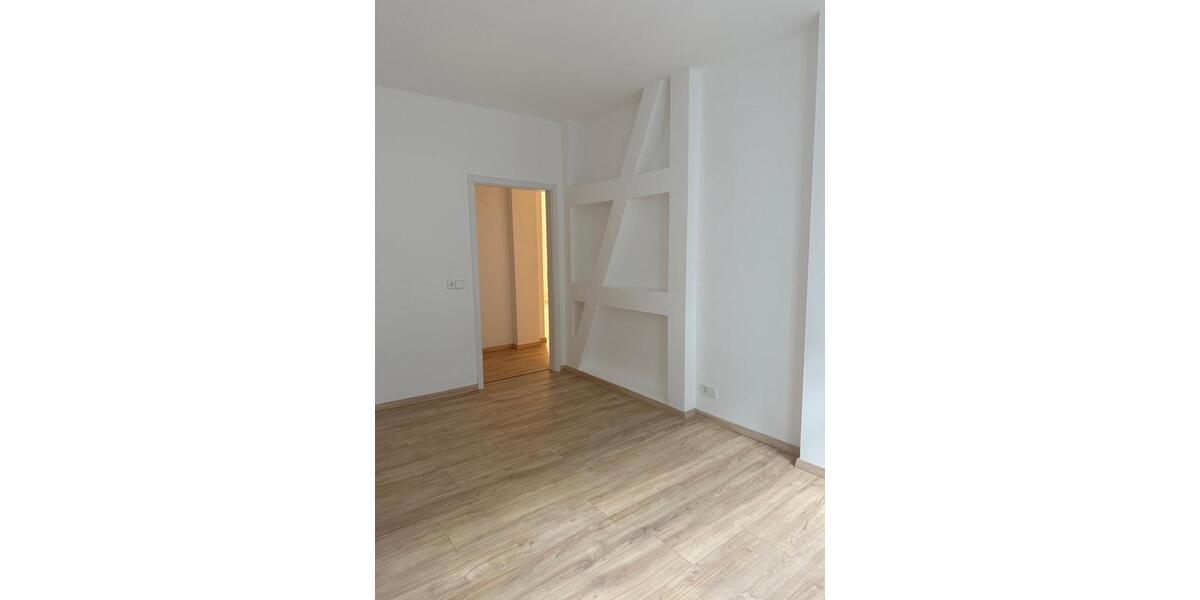 Etagenwohnung Erfurt - 5 Zimmer, 140 m&sup2;, 2.100&euro; | Angebot:26039468