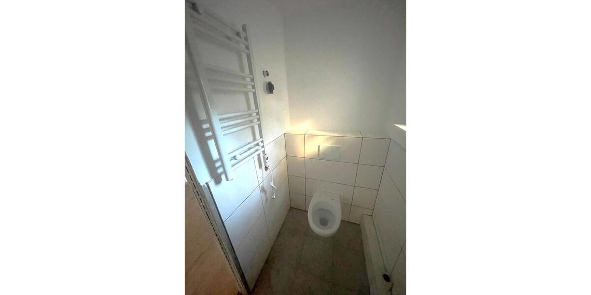 Etagenwohnung Apolda - 1 Zimmer, 65 m&sup2;, 480&euro; | Angebot:25805242