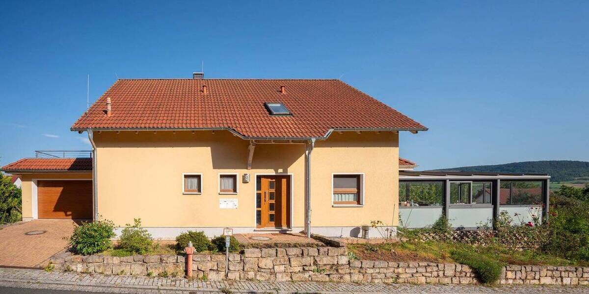 Mehrfamilienhaus, Wohnhaus Jena Zwätzen - 8 Zimmer, 325 m&sup2;, 890.000&euro; | Angebot:25705576