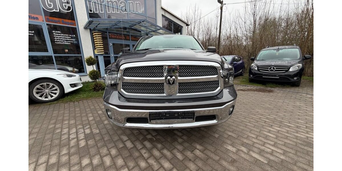 Dodge RAM 1500 5,7 HEMI 4+4 6 Sitzer 142.000 km 17.999 &euro; Rudolstadt 07407