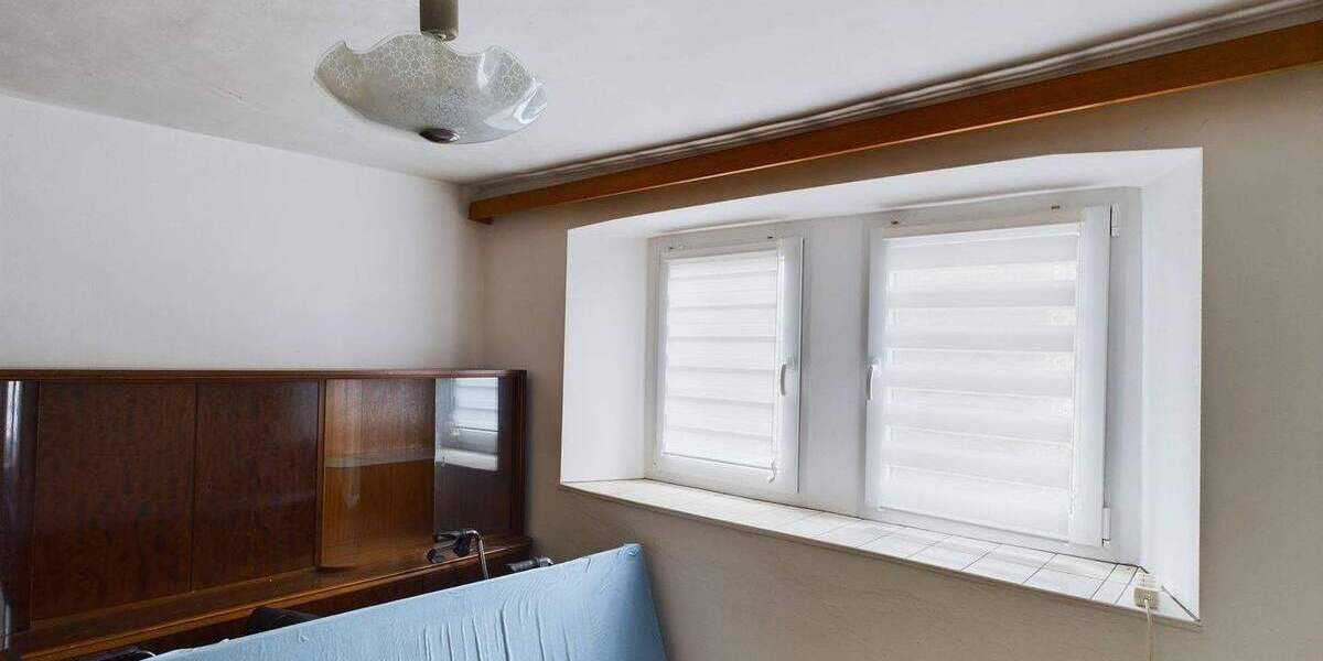 Einfamilienhaus Am Ettersberg Vippachedelhausen - 8 Zimmer, 160 m&sup2;, 75.000&euro; | Angebot:25679315