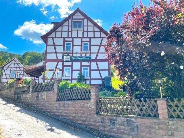 Einfamilienhaus Rudolstadt - 10 Zimmer, 140 m&sup2;, 168.000&euro; | Angebot:26429348