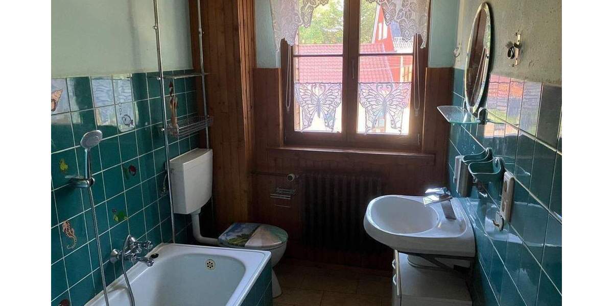 Einfamilienhaus Ilmtal-Weinstraße Weinstraße - 6 Zimmer, 198 m&sup2;, 180.000&euro; | Angebot:26202293