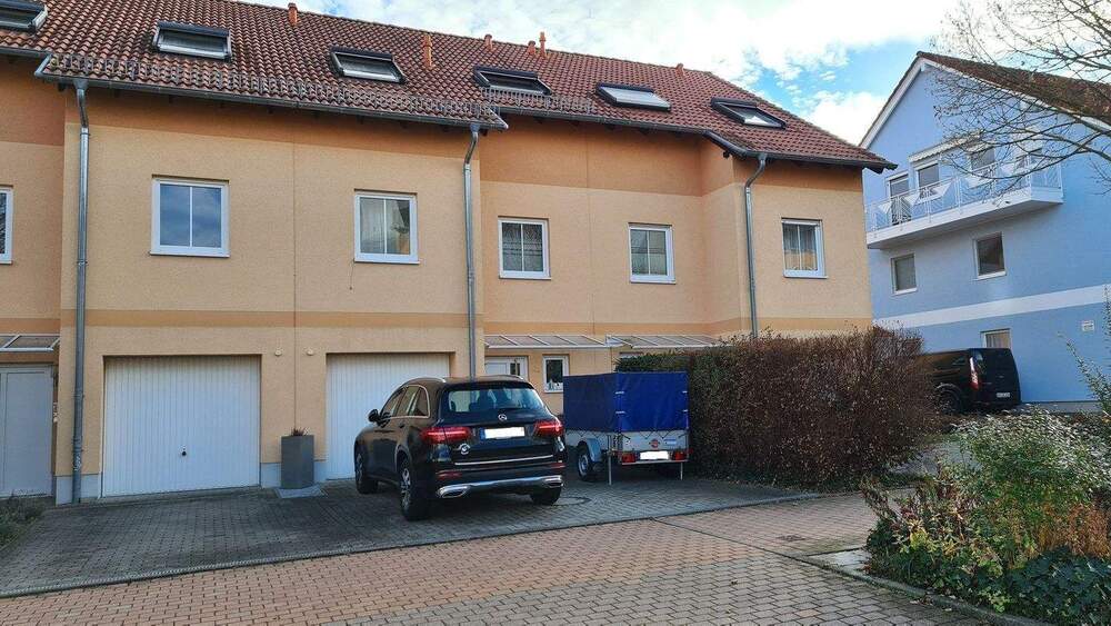 Reihenmittelhaus Weimar Südstadt - 5 Zimmer, 135 m&sup2;, 490.000&euro; | Angebot:25687198