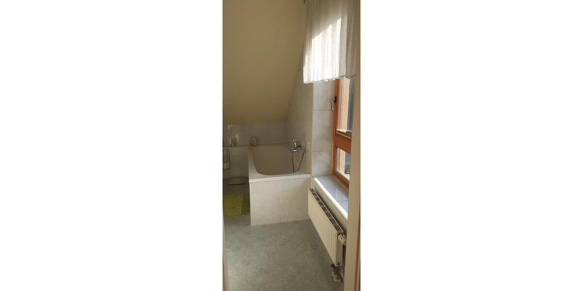 Etagenwohnung Bucha - 2 Zimmer, 60 m&sup2;, 900&euro; | Angebot:25792966