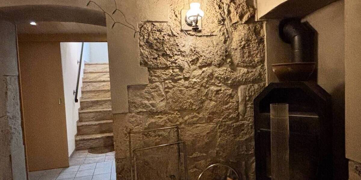 Mehrfamilienhaus, Wohnhaus Weimar Südstadt - 9 Zimmer, 230 m&sup2;, 625.000&euro; | Angebot:25996660