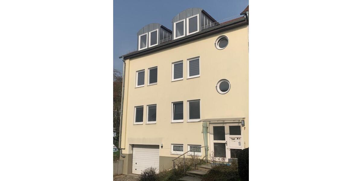 Dachgeschoßwohnung Apolda - 3 Zimmer, 92 m&sup2;, 810&euro; | Angebot:25540086