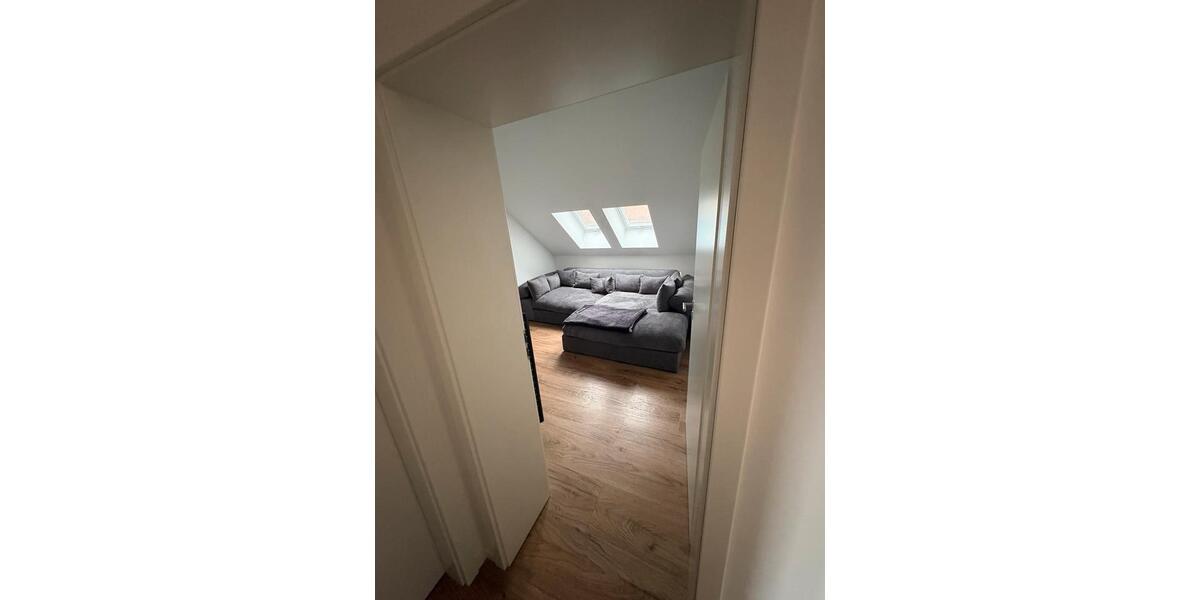 Dachgeschoßwohnung Apolda - 3 Zimmer, 62 m&sup2;, 775&euro; | Angebot:25637372