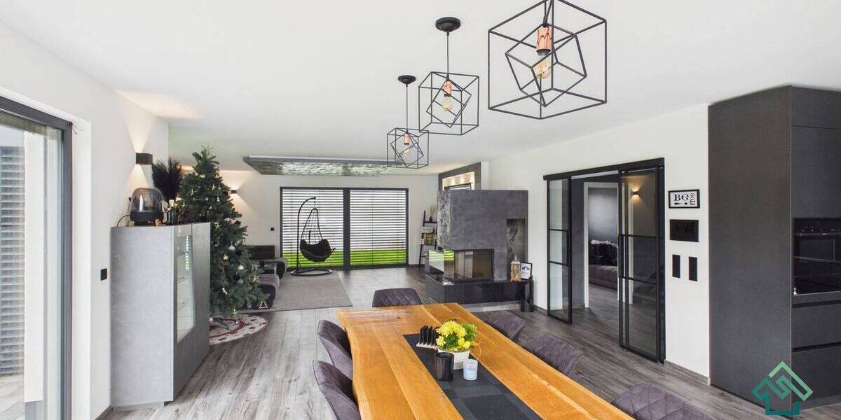 Einfamilienhaus Blankenhain - 8 Zimmer, 327 m&sup2;, 799.000&euro; | Angebot:26331281