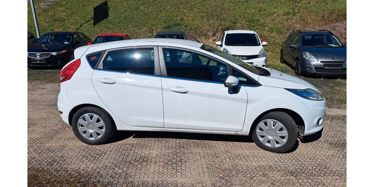 Ford Fiesta 70.900 km 5.650 &euro; Uhlstädt-Kirchhasel 07407