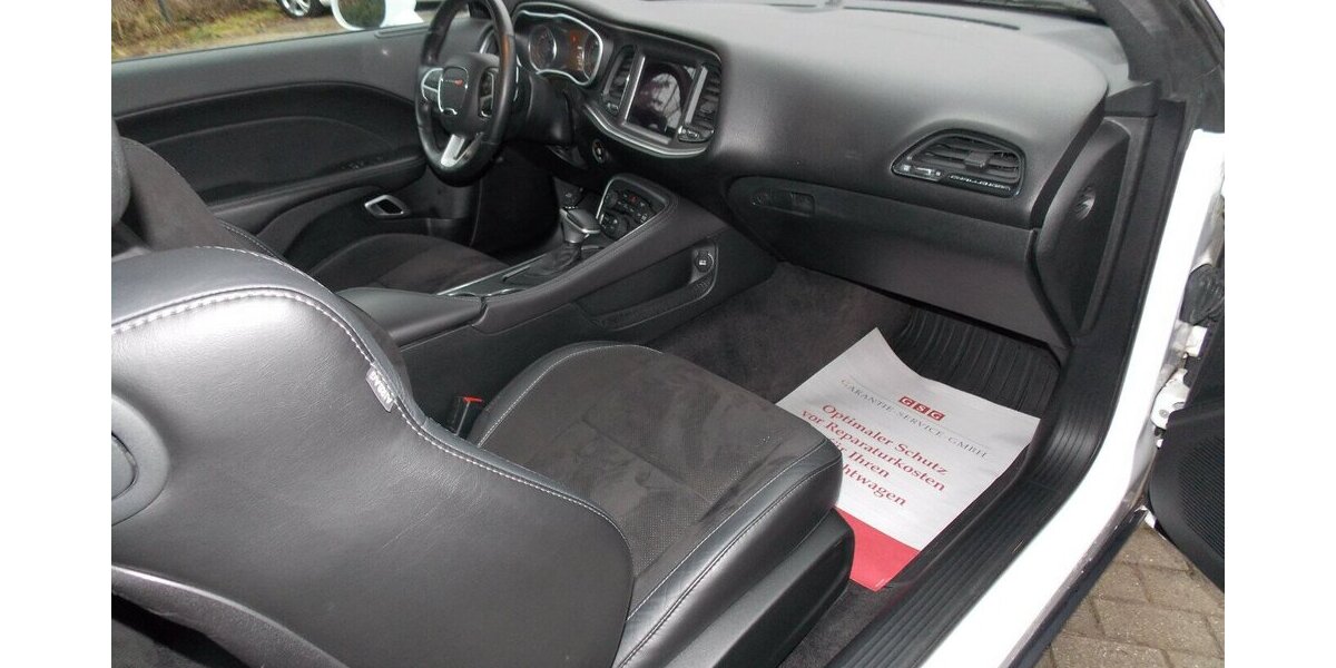 Dodge Challenger 6,4 Scat Pack 93.400 km 37.400 &euro; Rudolstadt 07407