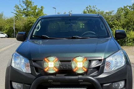 Isuzu PICK UP 182.000 km 16.500 &euro; Weimar 99427