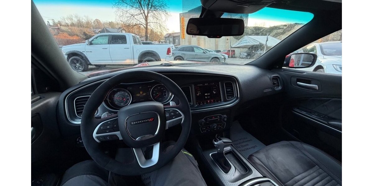 Dodge Charger 5.7 V8 HEMI R/T SRT 107.700 km 24.999 &euro; Rudolstadt 07407