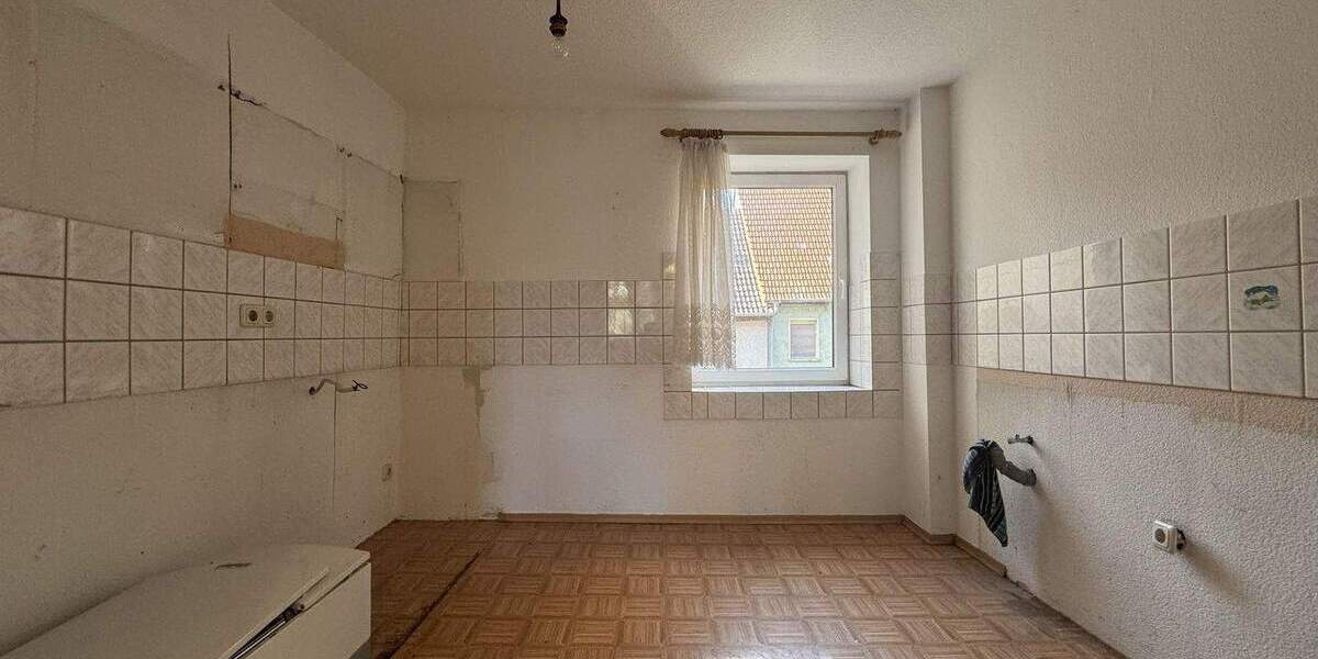Einfamilienhaus Am Ettersberg Buttelstedt - 6 Zimmer, 220 m&sup2;, 96.900&euro; | Angebot:25743905