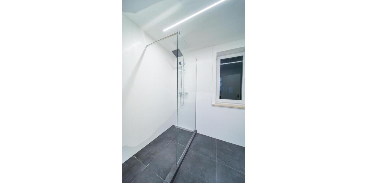 Etagenwohnung Erfurt Hohenwinden - 2 Zimmer, 61 m&sup2;, 700&euro; | Angebot:25256415