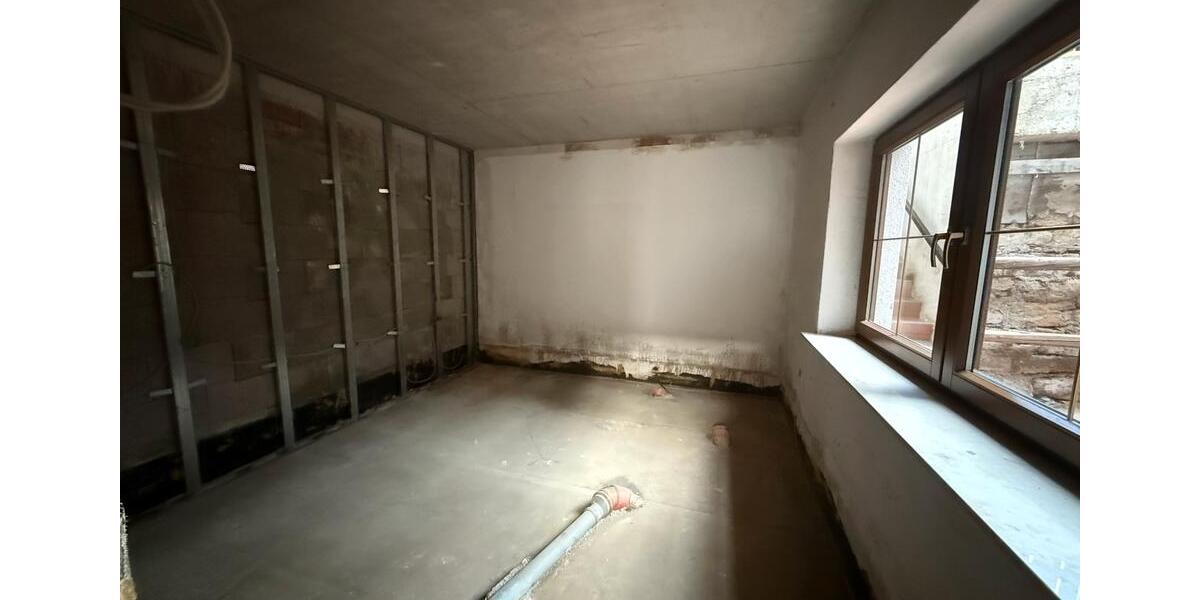 Einfamilienhaus Am Ettersberg - 6 Zimmer, 180 m&sup2;, 135.000&euro; | Angebot:23810796