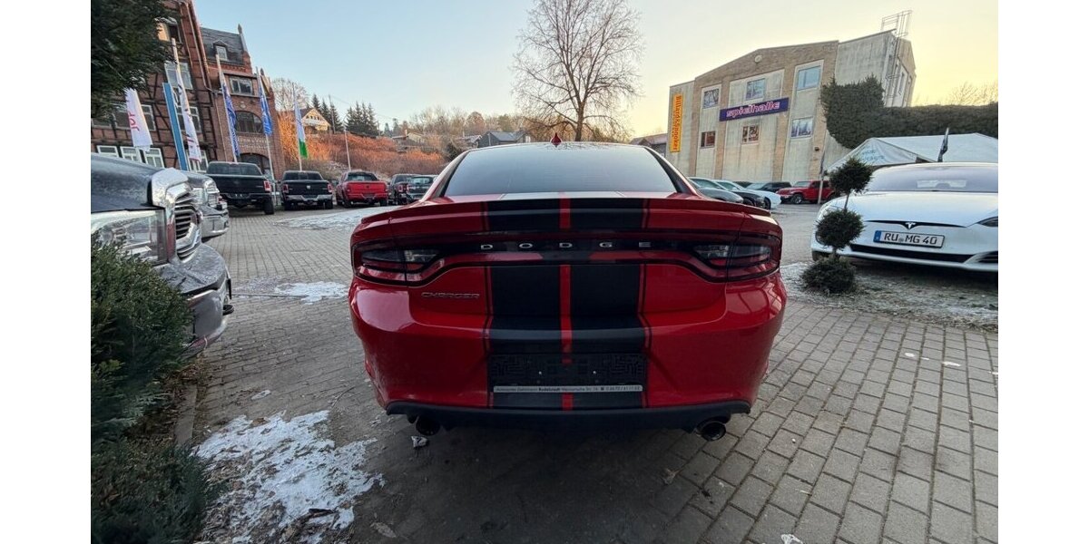 Dodge Charger 5.7 V8 HEMI R/T SRT 107.700 km 24.999 &euro; Rudolstadt 07407
