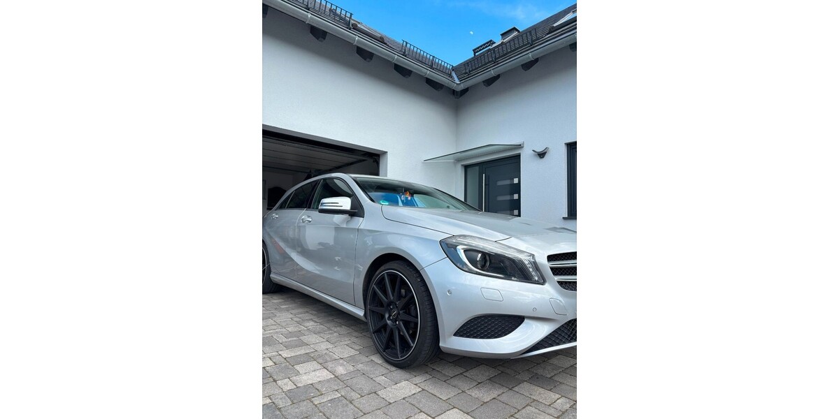 Mercedes-Benz A 180 201.547 km 9.900 &euro; Bucha 07751