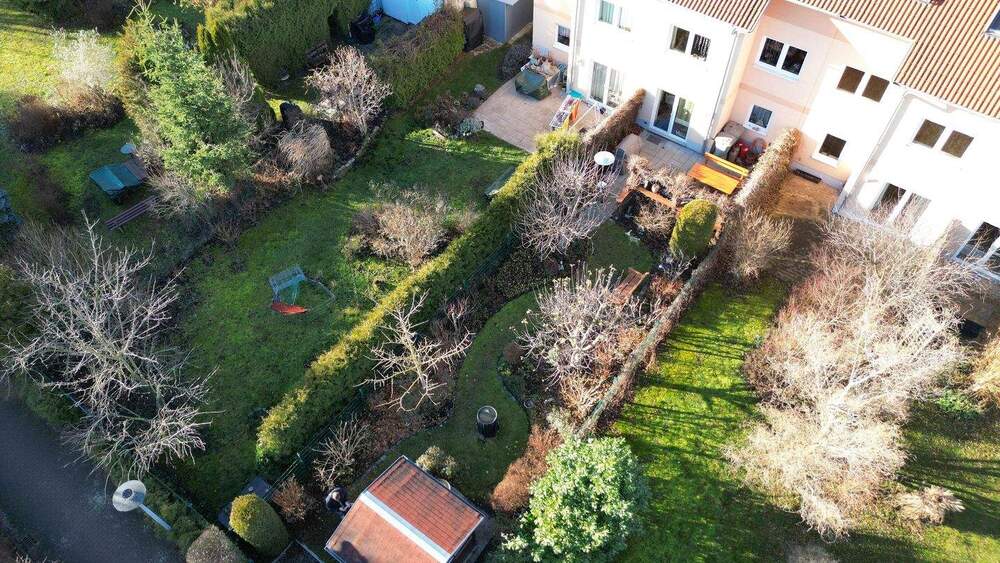 Reihenmittelhaus Weimar Südstadt - 5 Zimmer, 135 m&sup2;, 490.000&euro; | Angebot:25687198