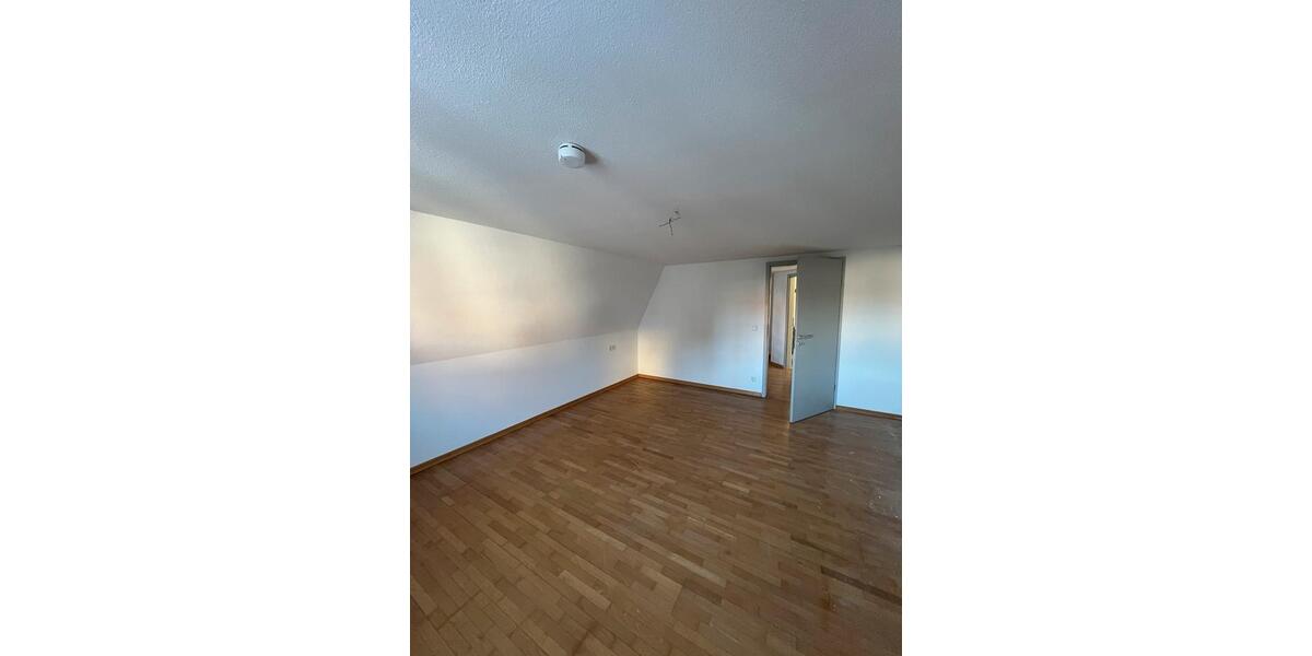 Maisonettenwohnung Erfurt - 3 Zimmer, 94 m&sup2;, 1.222&euro; | Angebot:25650533