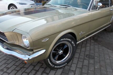Ford Mustang V8 mit Wertgutachten 37.000 km 32.500 &euro; Rudolstadt 07407