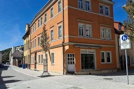 Haus Rudolstadt Zentrum - 8 Zimmer, 183 m&sup2;, 215.000&euro; | Angebot:25679311