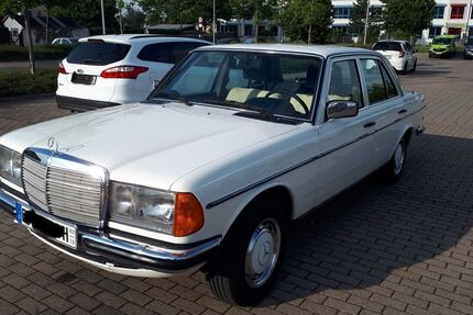 Mercedes-Benz 280 115.000 km 15.500 &euro; Erfurt 99094