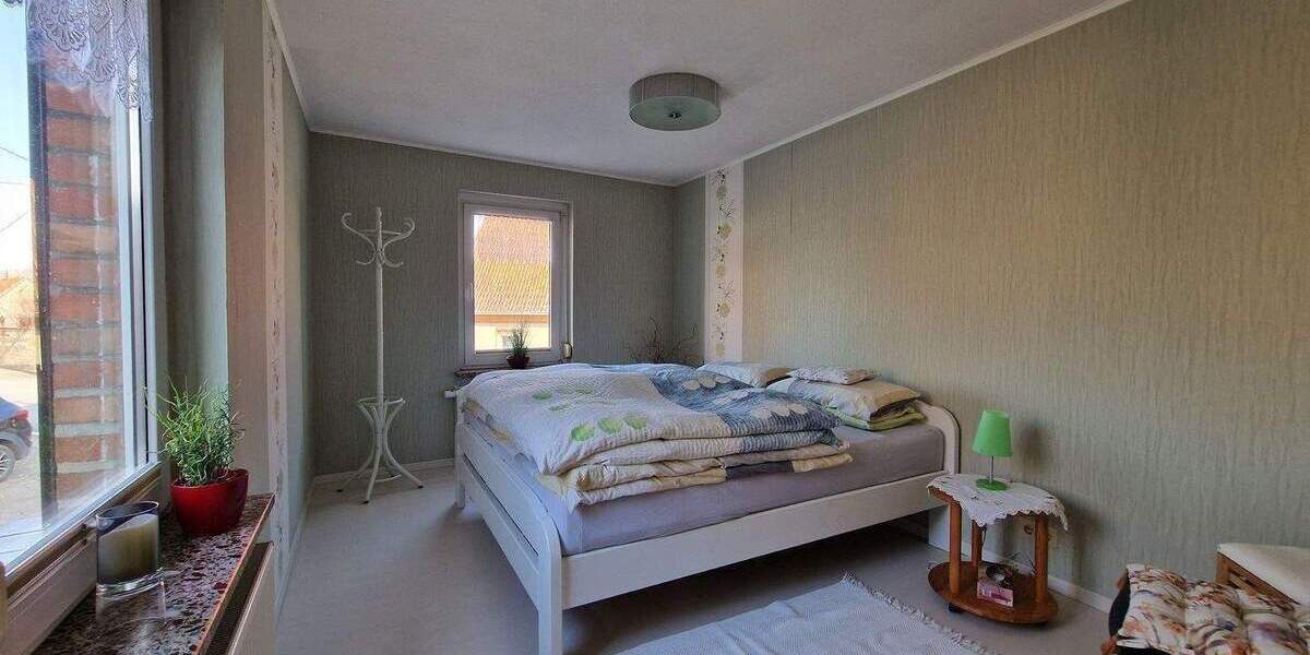 Einfamilienhaus Bad Sulza - 7 Zimmer, 200 m&sup2;, 279.000&euro; | Angebot:25772019