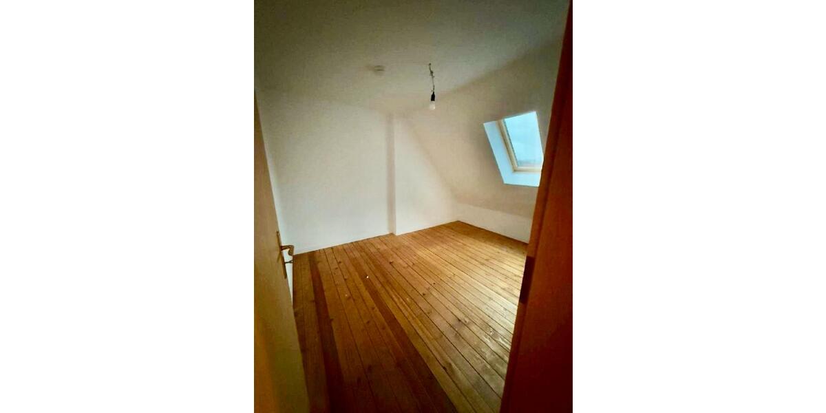 Dachgeschoßwohnung Kölleda - 2 Zimmer, 58 m&sup2;, 319&euro; | Angebot:26533377