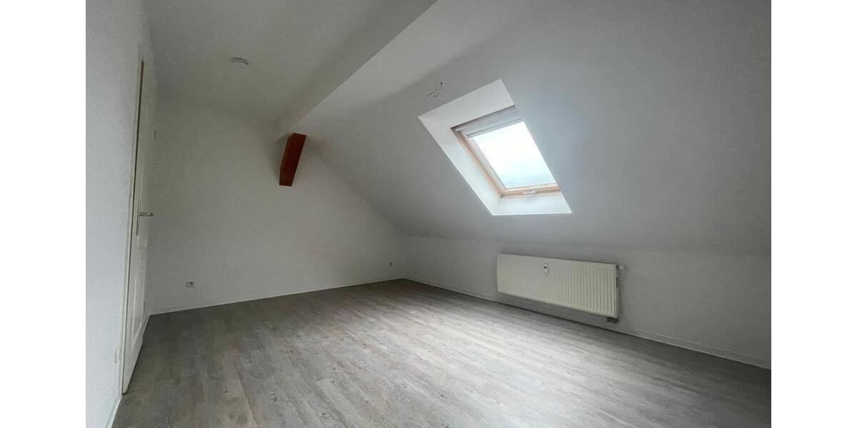 Dachgeschoßwohnung Weimar - 2 Zimmer, 76 m&sup2;, 798&euro; | Angebot:26496282
