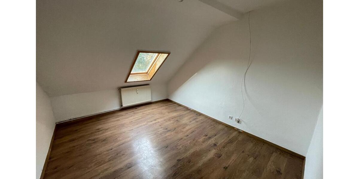 Etagenwohnung Apolda - 2 Zimmer, 57 m&sup2;, 448&euro; | Angebot:25978337